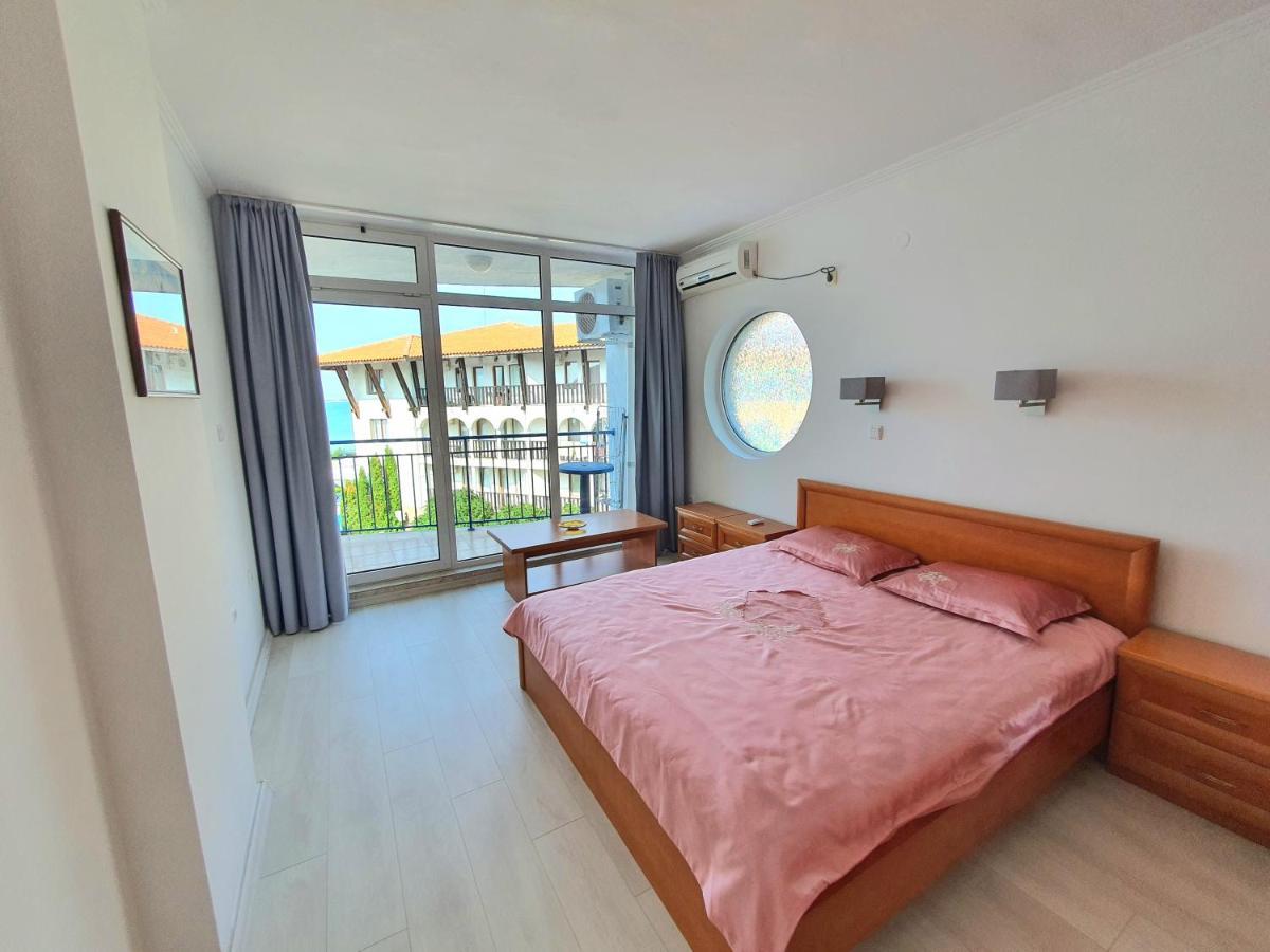 Sveti Vlas Marina Beach Apartment - Vega Village エクステリア 写真